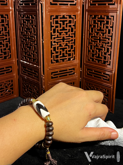 Tiger Tooth Dzi & Alms Bowl Bracelet