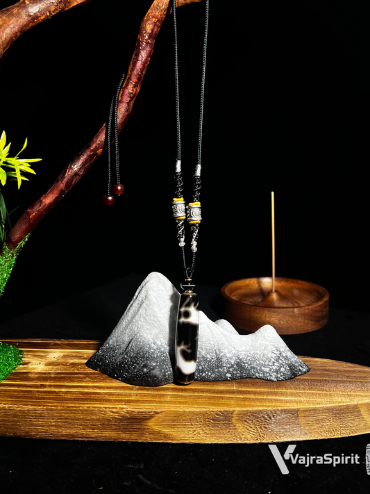 Flying Dragon Dzi with Mantra Adornment