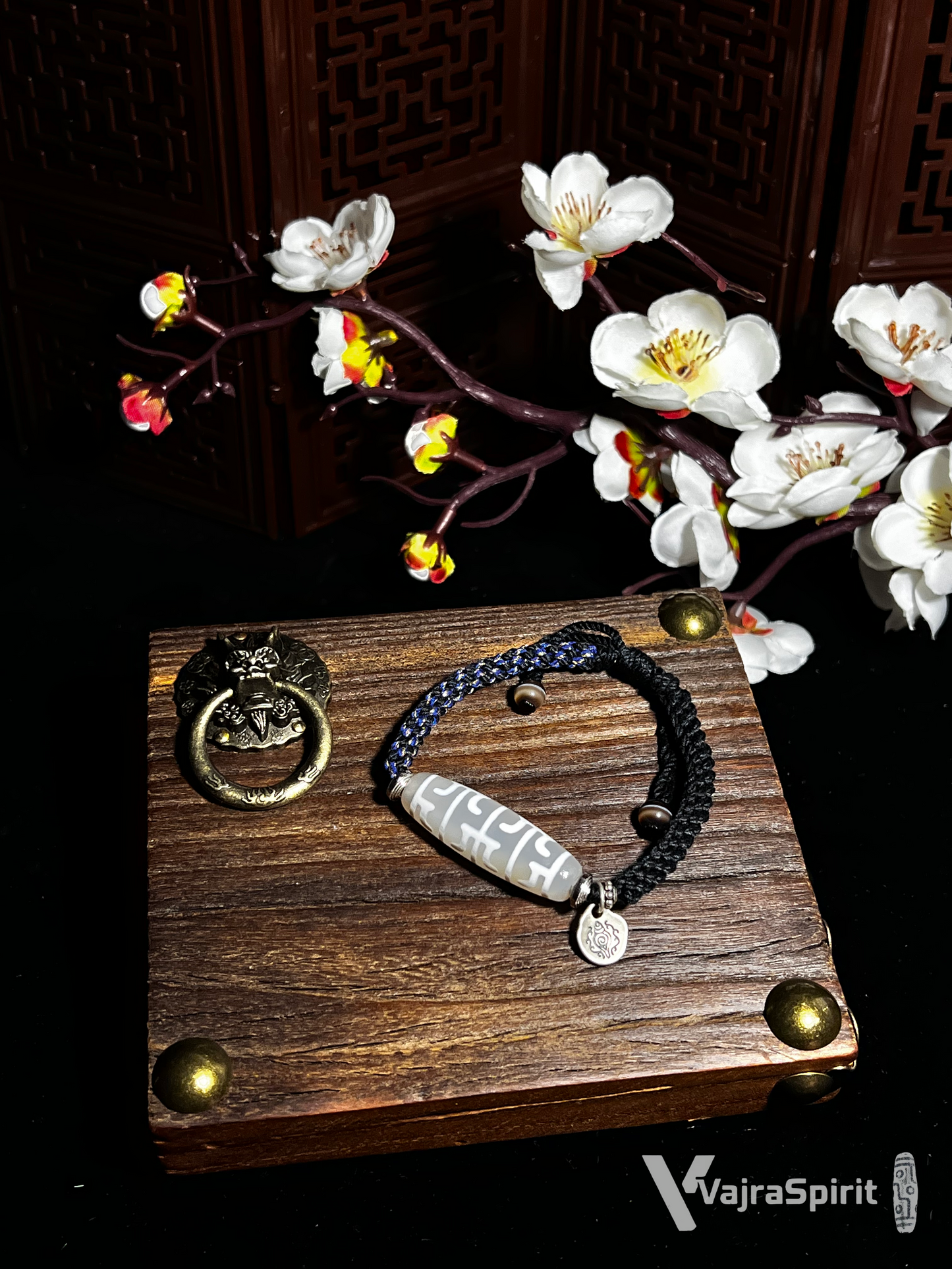 Infinity Dzi Bead Bracelet