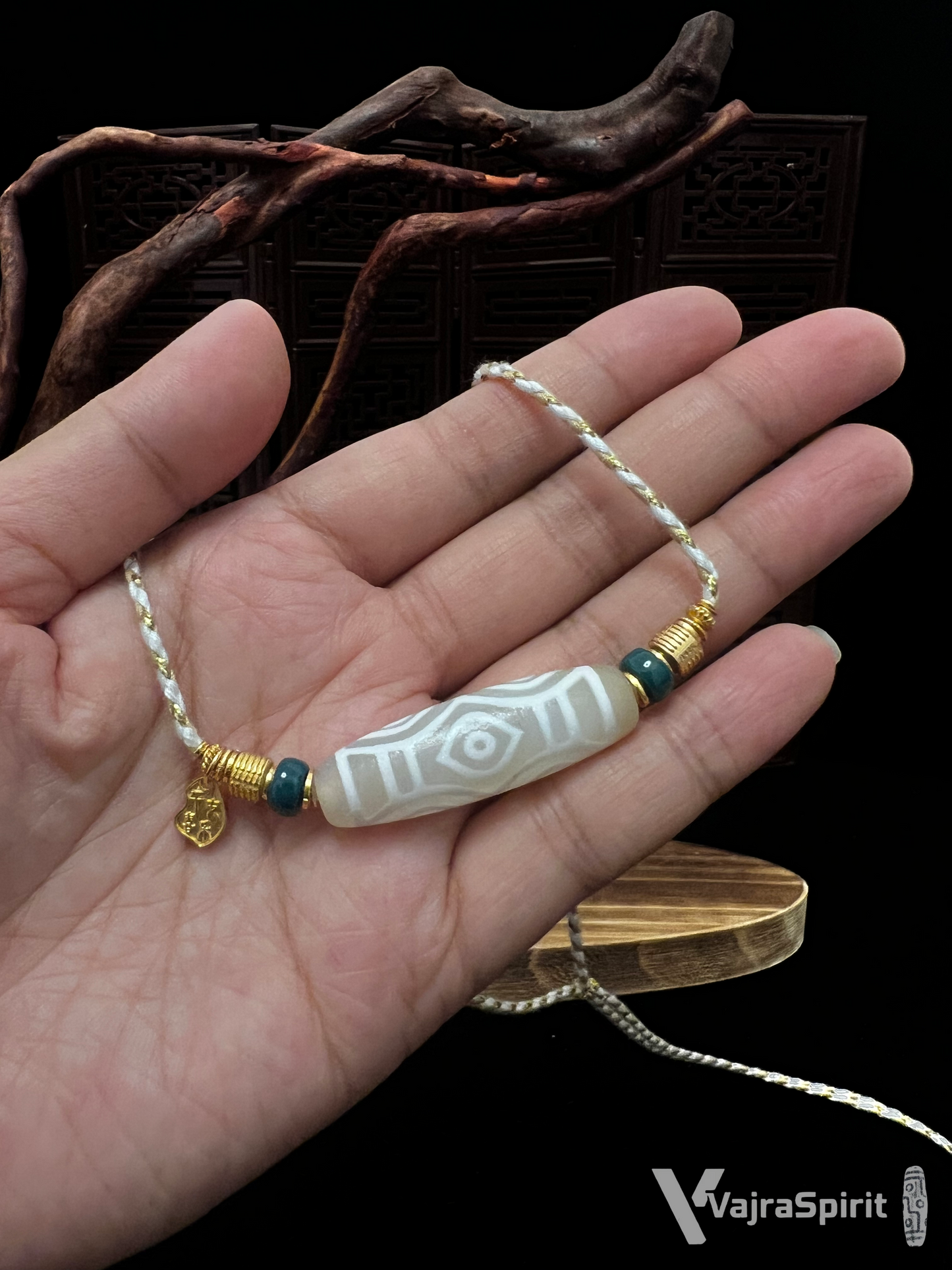 Dragon Six-Eyes Dzi Bead Necklace