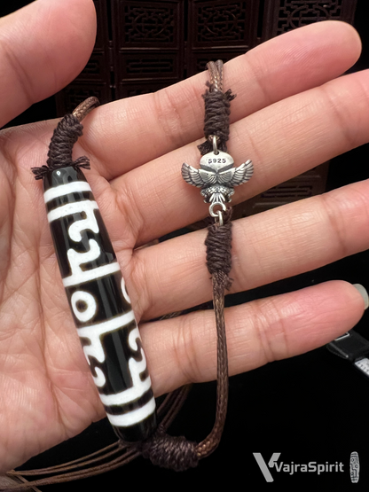 Lotus Master Three-Eyes Dzi Bead